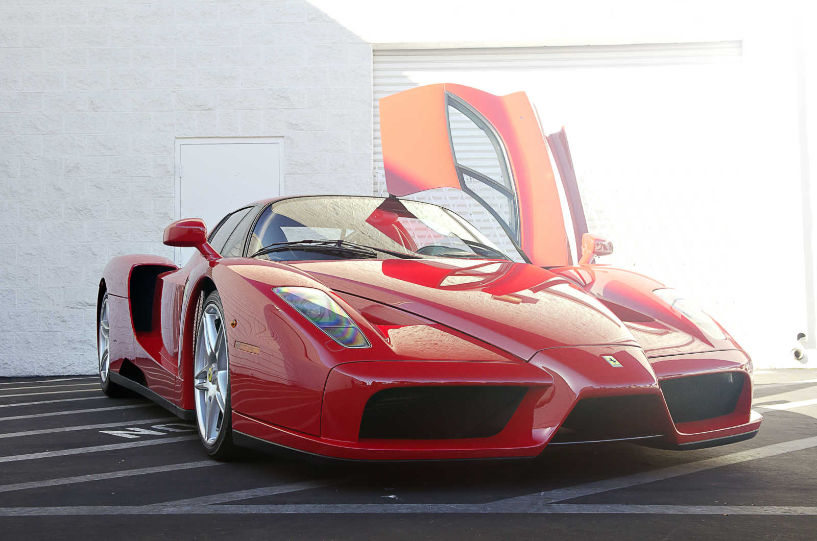 FERRARI ENZO car