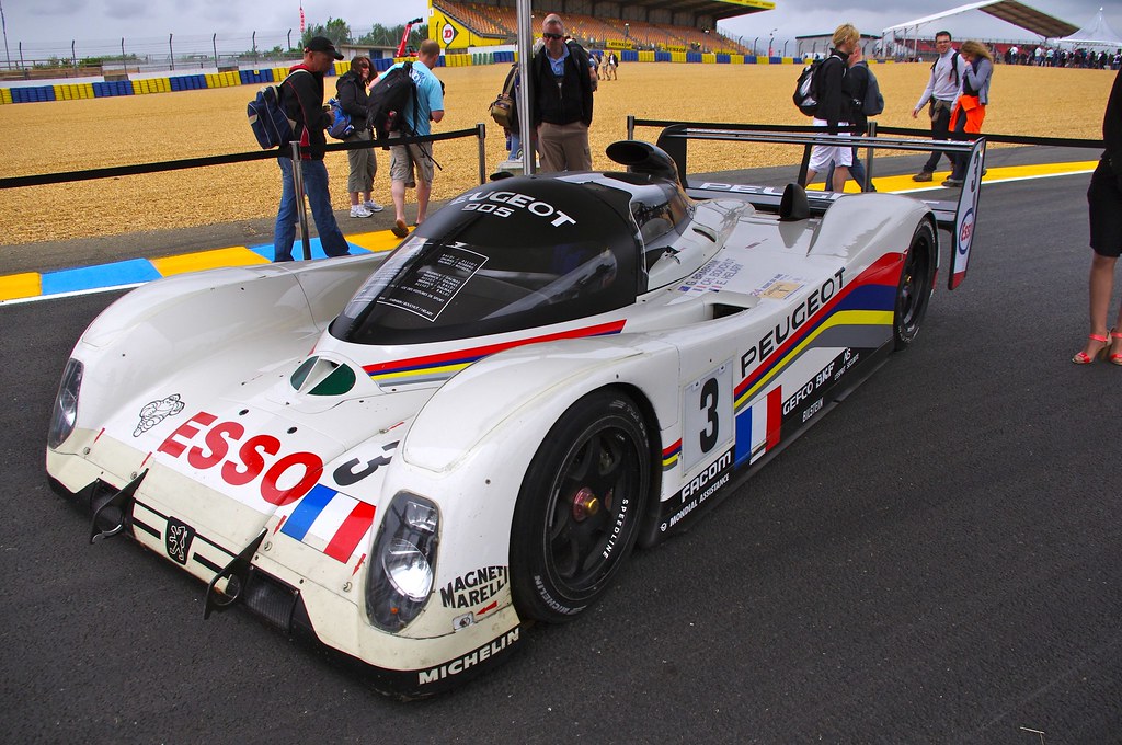 Peugeot 905 best looking le mans cars