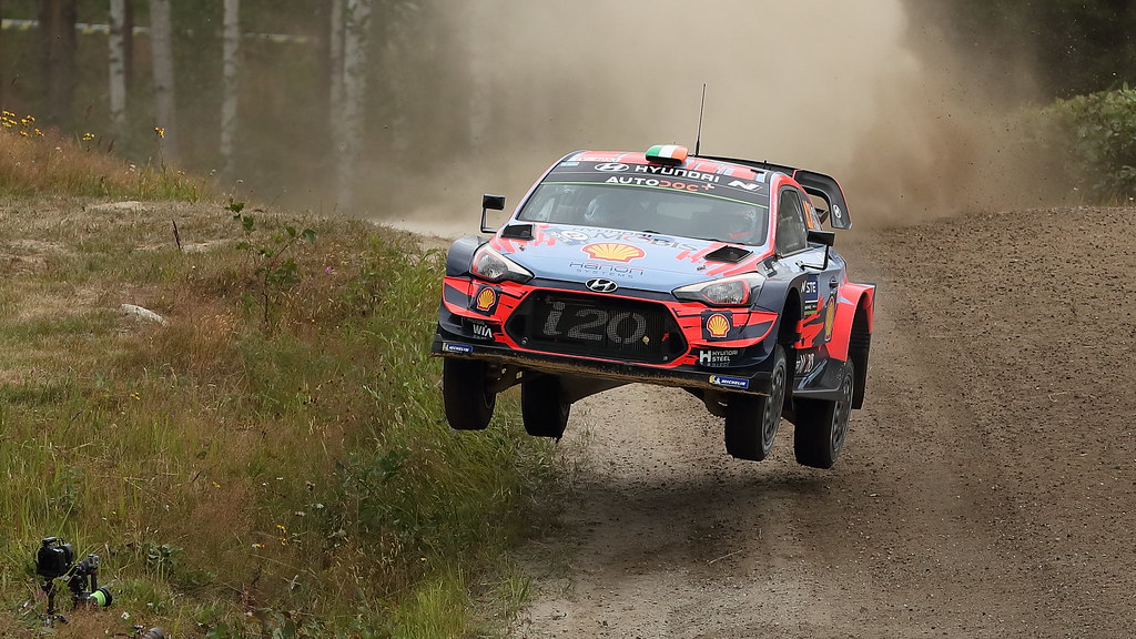 rally finland jumps