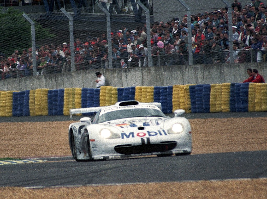 Porsche 911 le mans cars