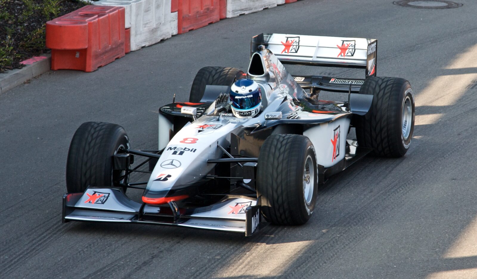 f1 driver numbers, the story behind 8 in formula 1