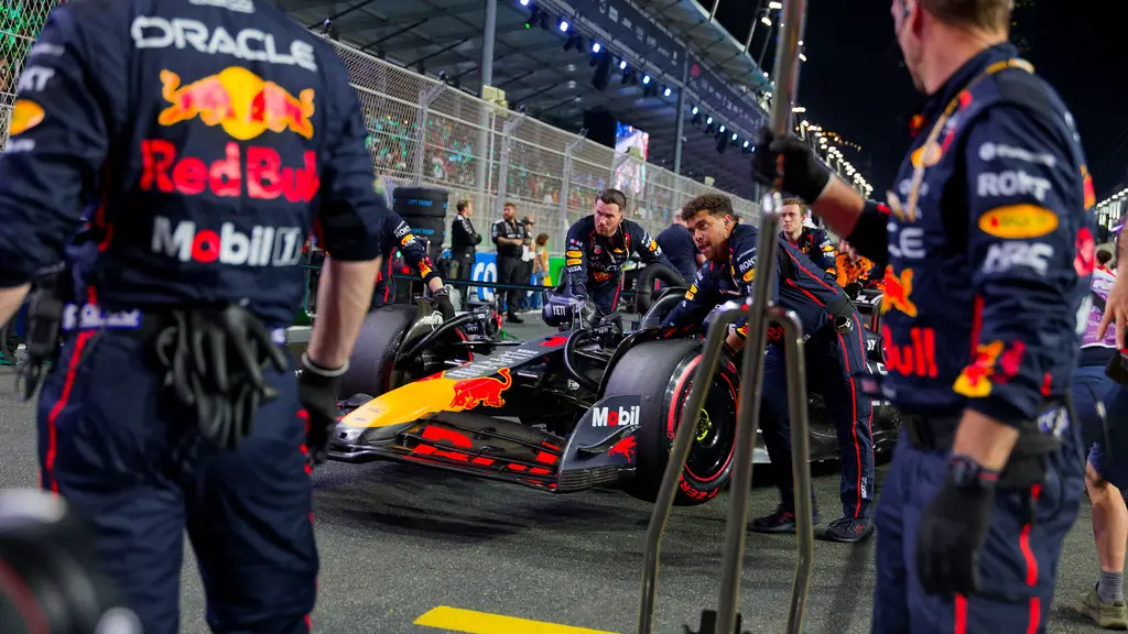 what f1 drivers do in the off season
