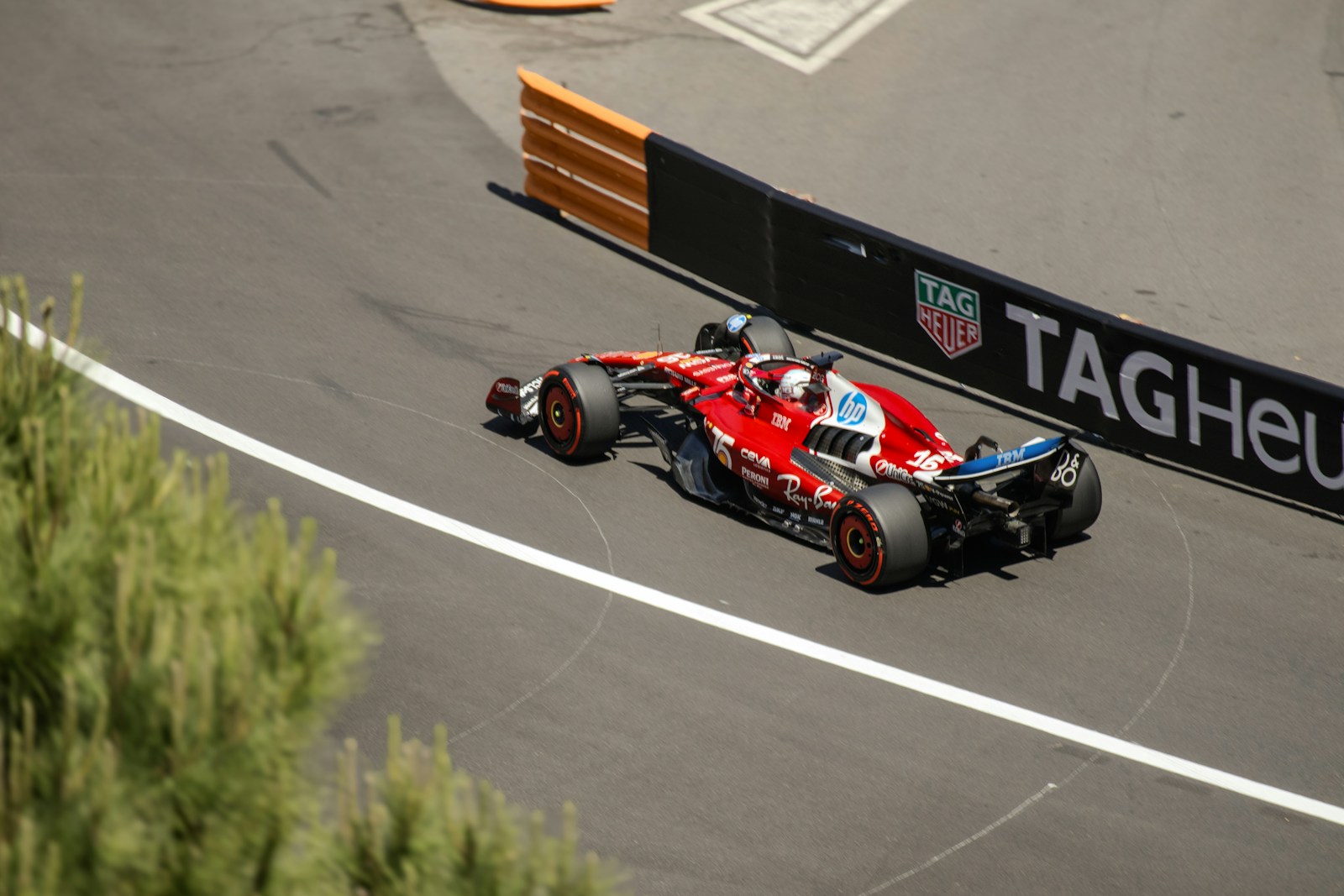 how does the formula 1 race week works? explained for beginners