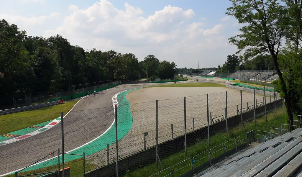Ascari chicane monza ciruit explained for beginners
